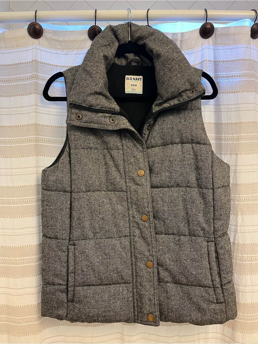 Old Navy Women's Heather Gray Quilted Puffer Vest